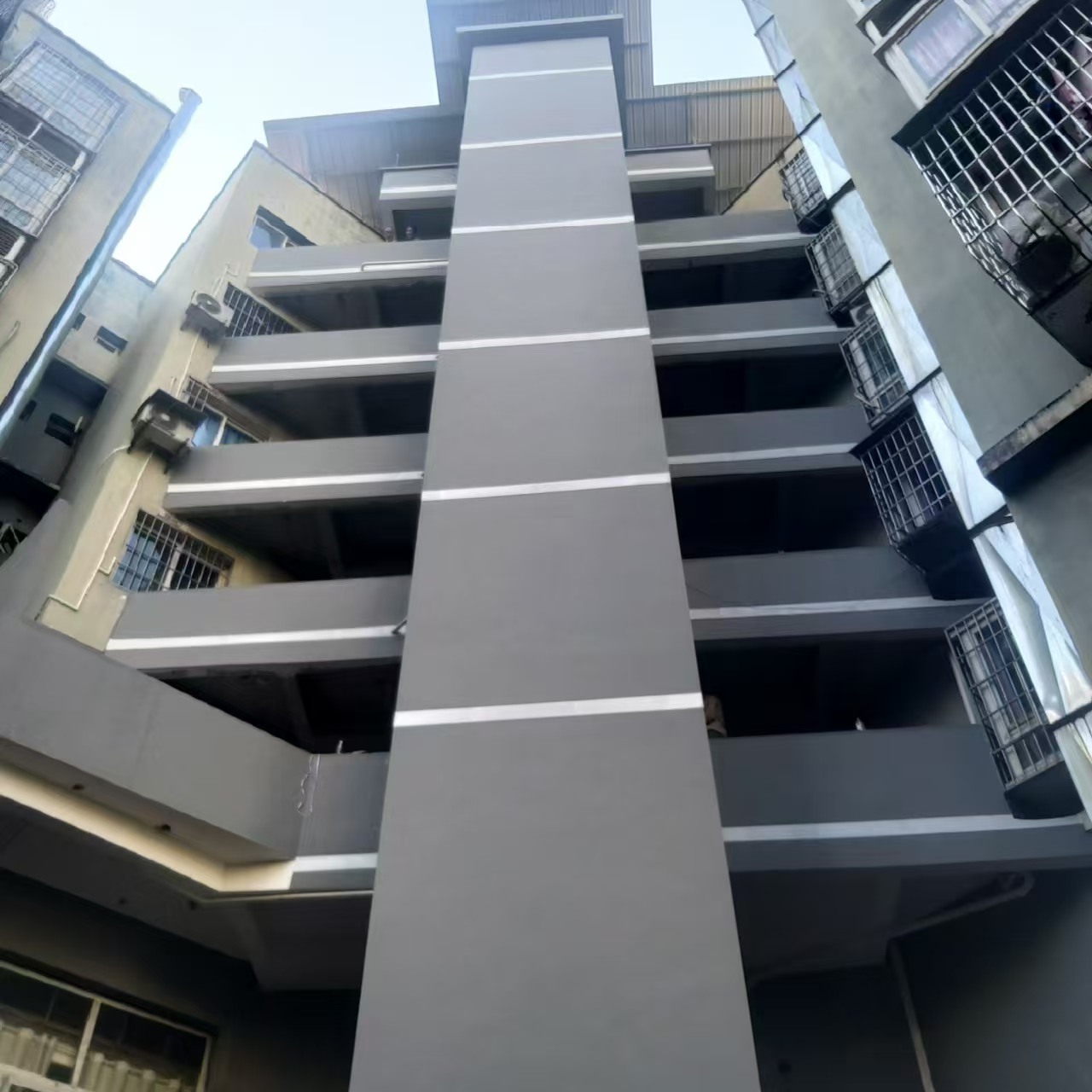 冬日里的温暖——升华更新改造、加装电梯经典案例(图9) 冬日里的温暖——升华更新改造、加装电梯经典案例(图10)